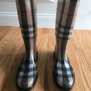 Burberry rain boots.   Size 8.5 (38.5). Like new!
